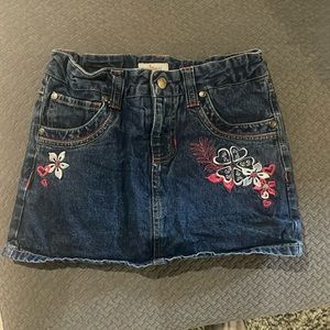 3/$15 Girls Jean denim skort size medium